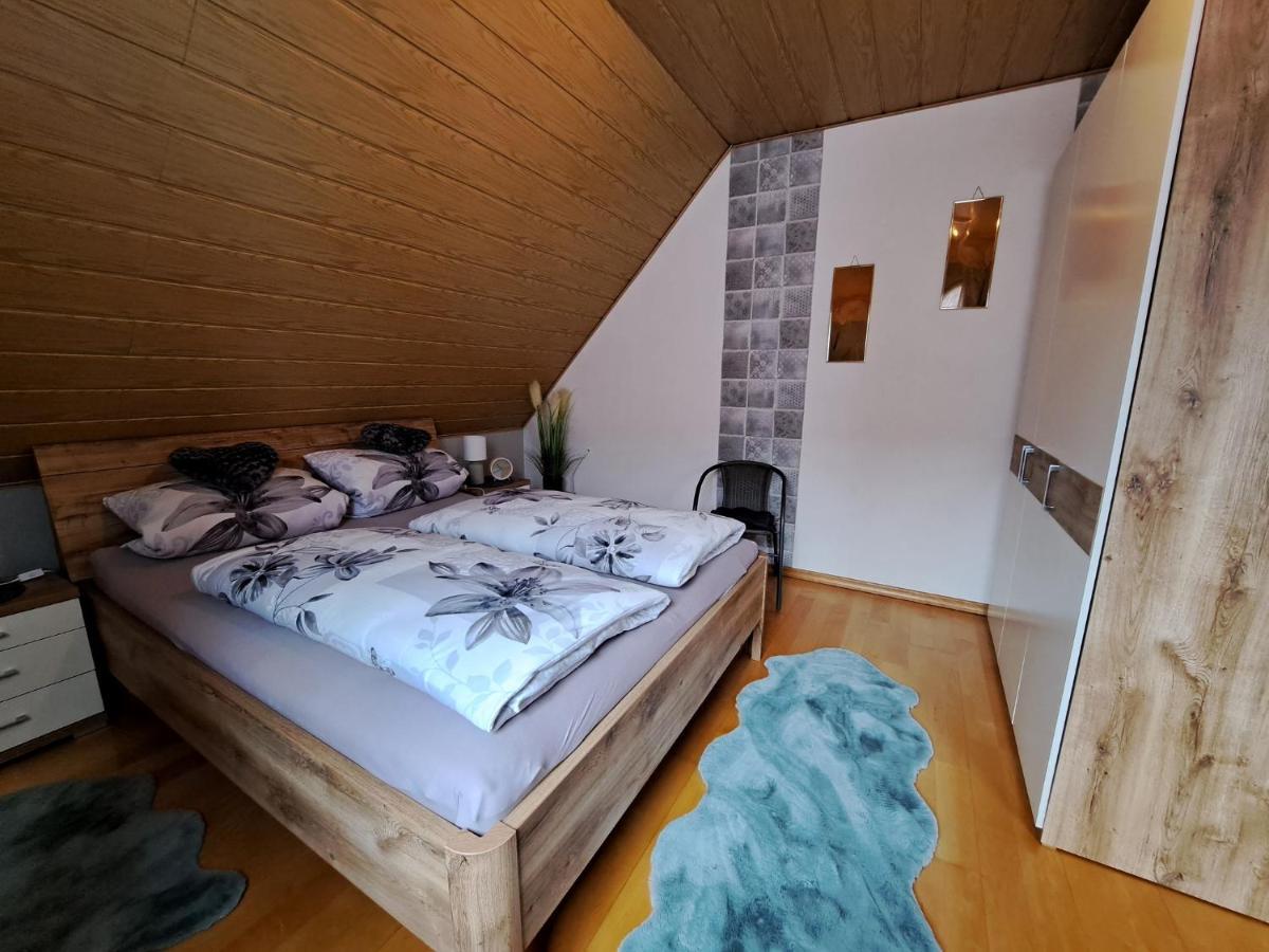 Ferienwohnung Sonja Mit Garten Und Freisitz Steinwiesen Экстерьер фото