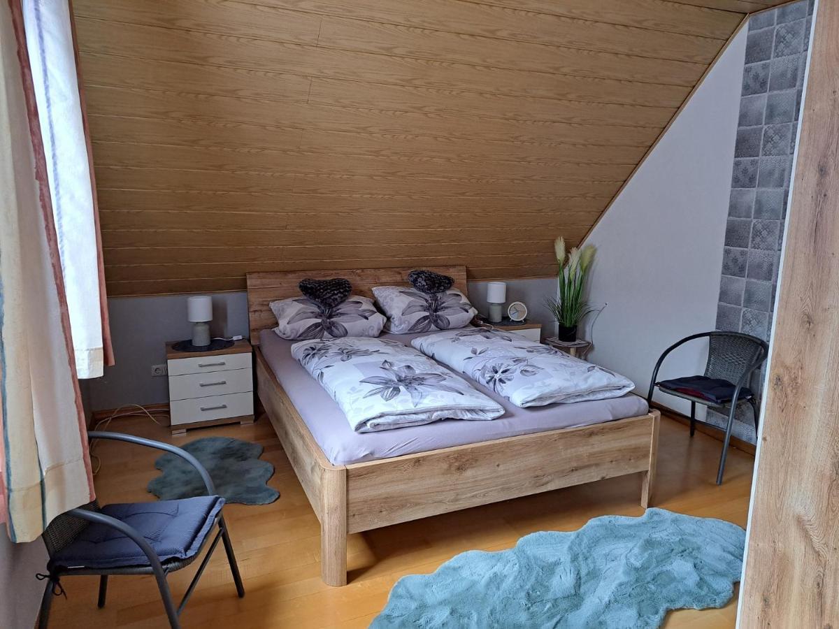 Ferienwohnung Sonja Mit Garten Und Freisitz Steinwiesen Экстерьер фото